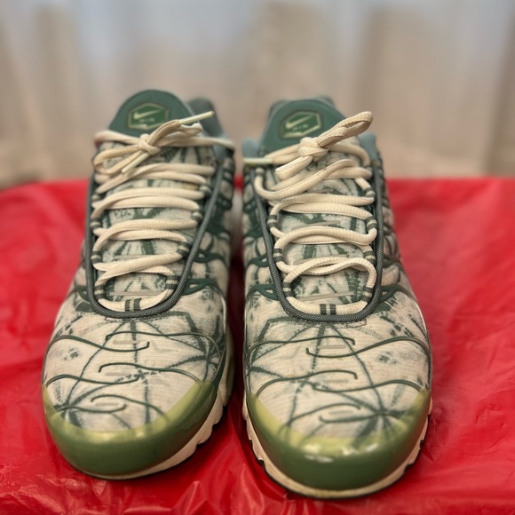 Nike Air Max Plus TN Palm Pack Green White Mens Size 10 Running Shoes - Picture 5 of 5